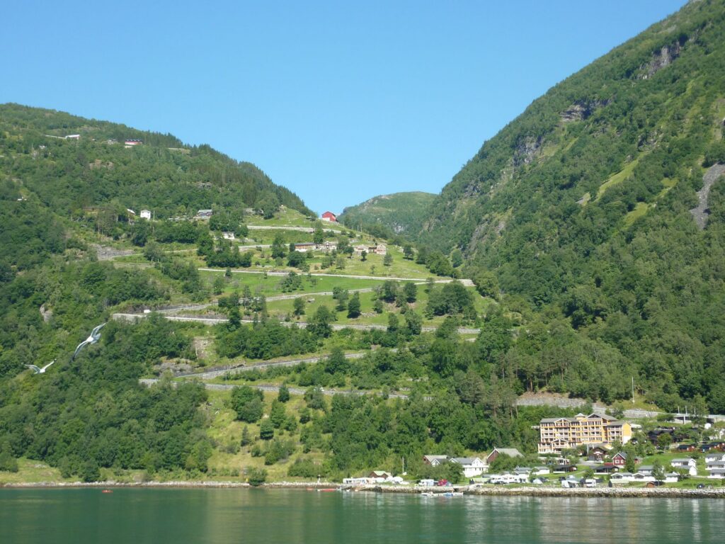 Serpentienen zum Trollstiegen